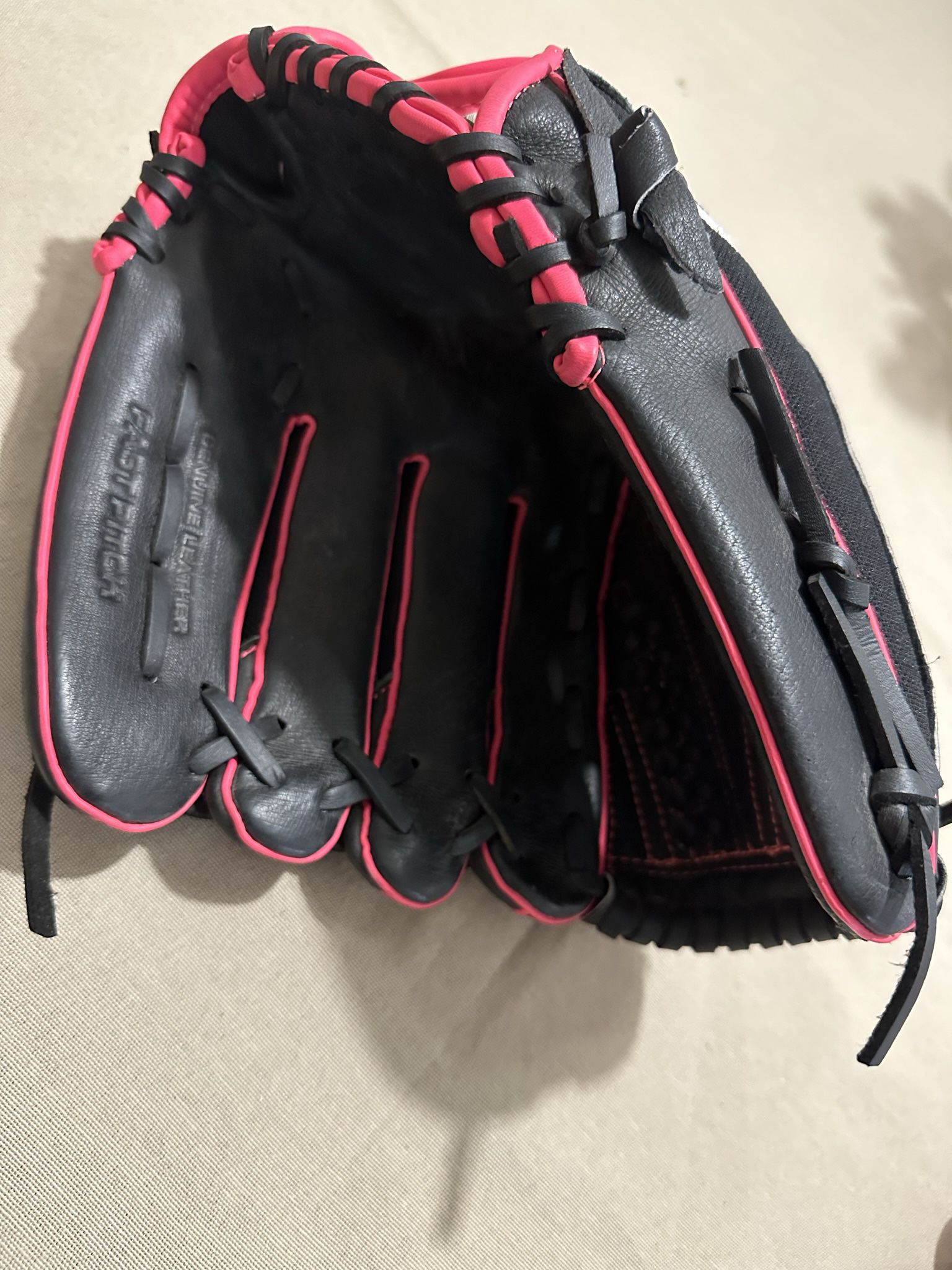 Women’s Baseball Glove 