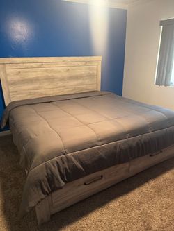 King size bed