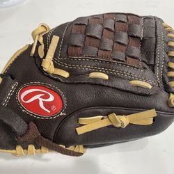 Rawlings baseball glove 11”