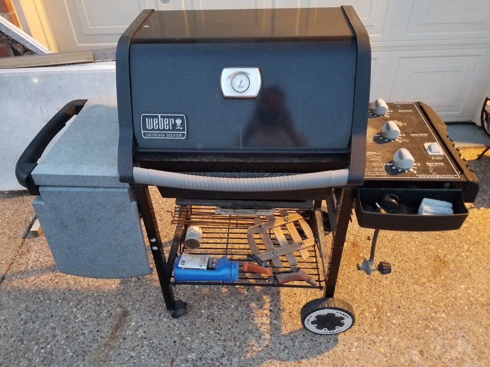 Weber Genesis Silver Grill BBQ