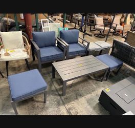 New set of 5pc outdoor set in navy blue