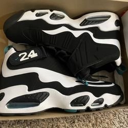 Fresh Water Ken Griffey !