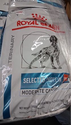 Royal Canin Veterinary Diet Selected Protein PW Moderate Calorie Dog Food 24.2 lb