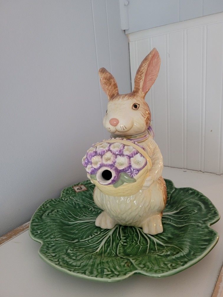 Longaberger Bunny Teapot And Tray