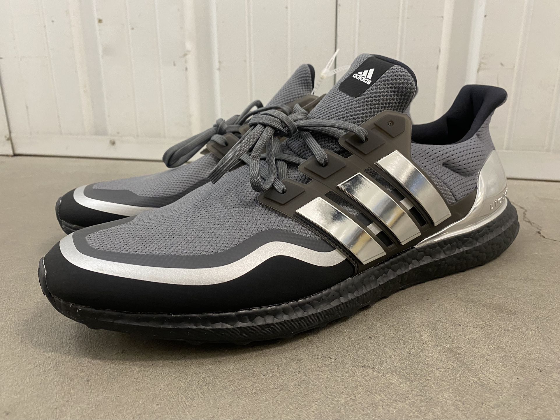 Adidas Ultraboost MTL Running Shoes Gray Black Chrome EG8103 Men's