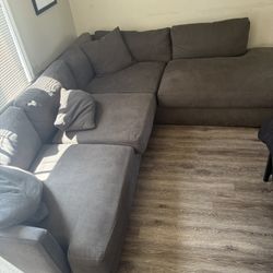 Sectional couch 