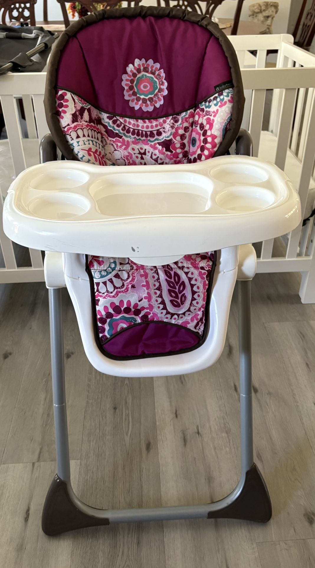 High Chair . Like New