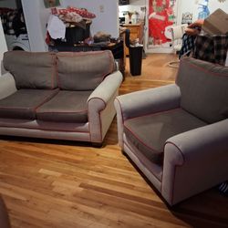   Free     Sofas