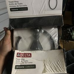 Delta Towel Ring 