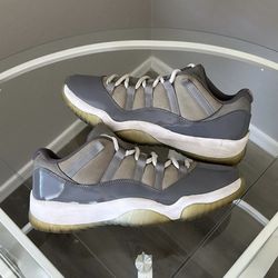 Jordan 11 low cool grey size 10.5