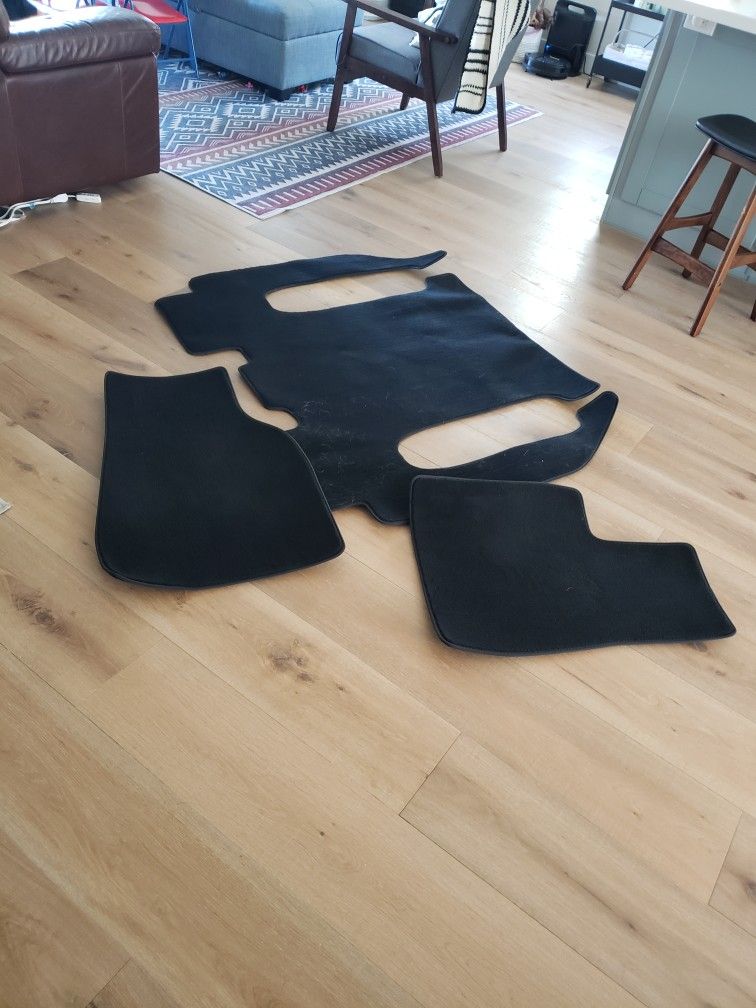 Tesla Model X 6 Seater No Center Console Floor Mats