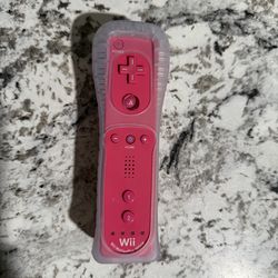Nintendo wii remote motion plus pink