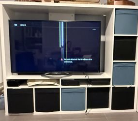 TV And Storage Center With Extra Large Cubes