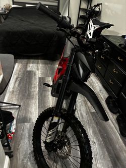 Srpnt Throne Electric Dirt Bike
