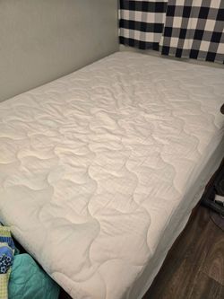 🌟Full Size Solid Wood Platform Bed Frame + Tulo 10" Memory Foam Mattress