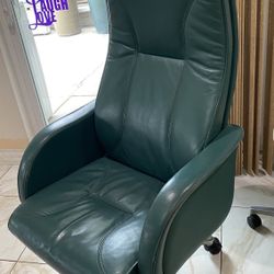 Green Leather Office Boss Chair 