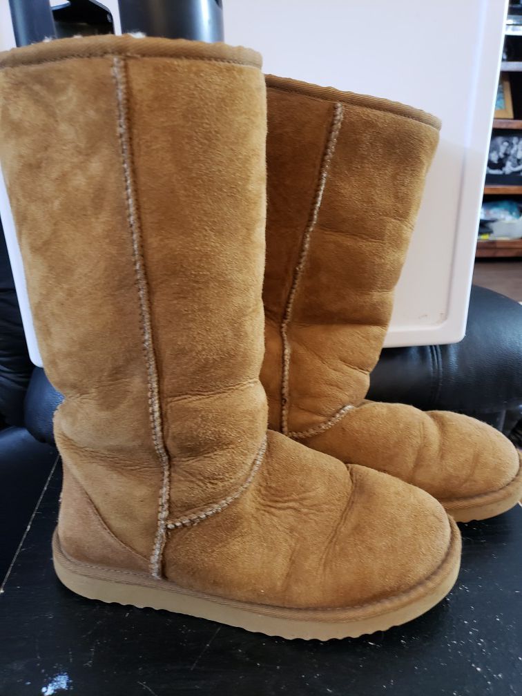 Women's Ugg boots size 8