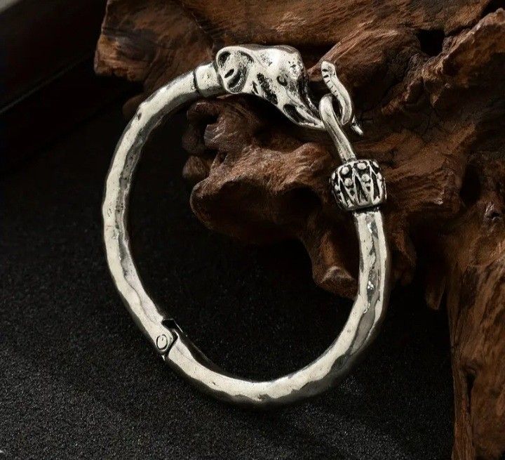 Vintage Sliver Elephant Bracelet