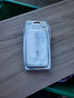Speaker And Headphone Splitter