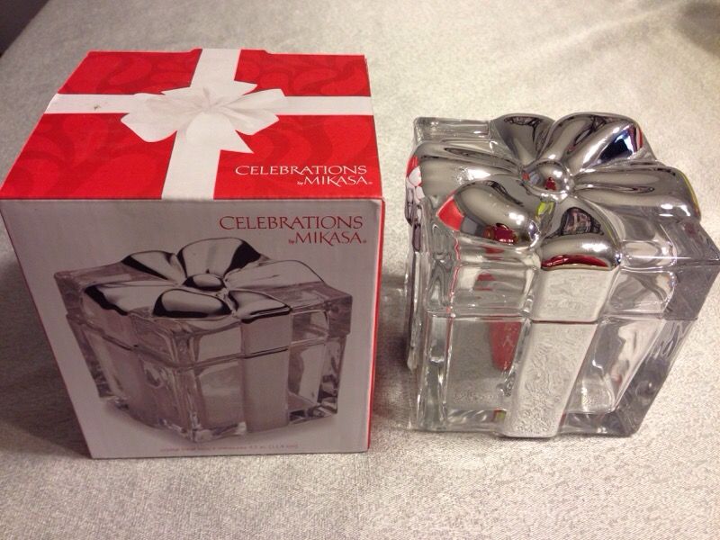 Crystal treat box by Mikasa