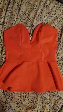 Coral top