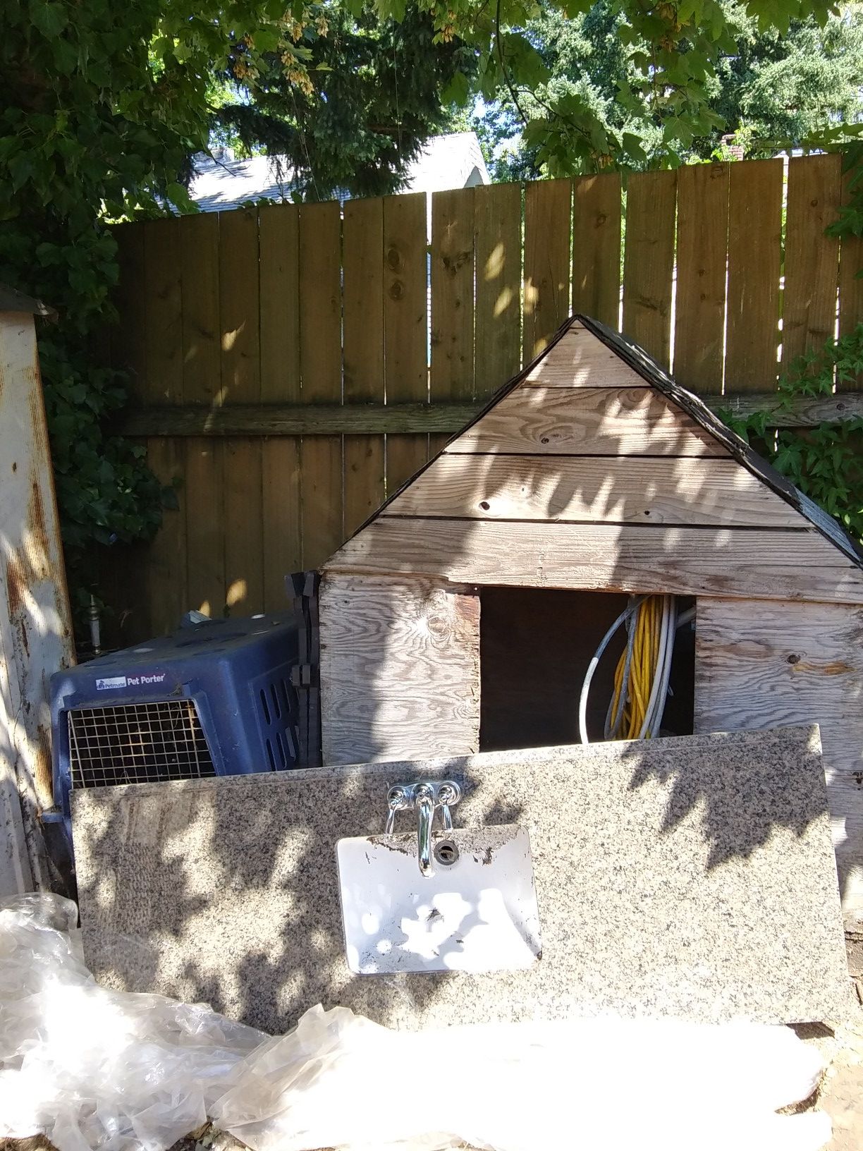 Large dog house and crate/carrier