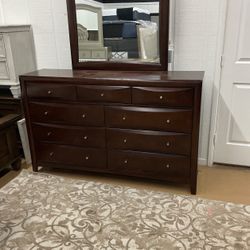 $299 Dresser Mirror And Nightstand 