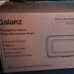 Galanz Vinal Black Retro Microwave Oven 