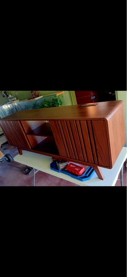 Tv stand