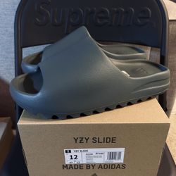 Yeezy Slide Slate Marine