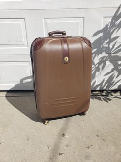 Large Suitcase On 4 Wheels