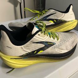 Brooks Hyperion Max First Gen Running Shoe Size 10 Men’s 