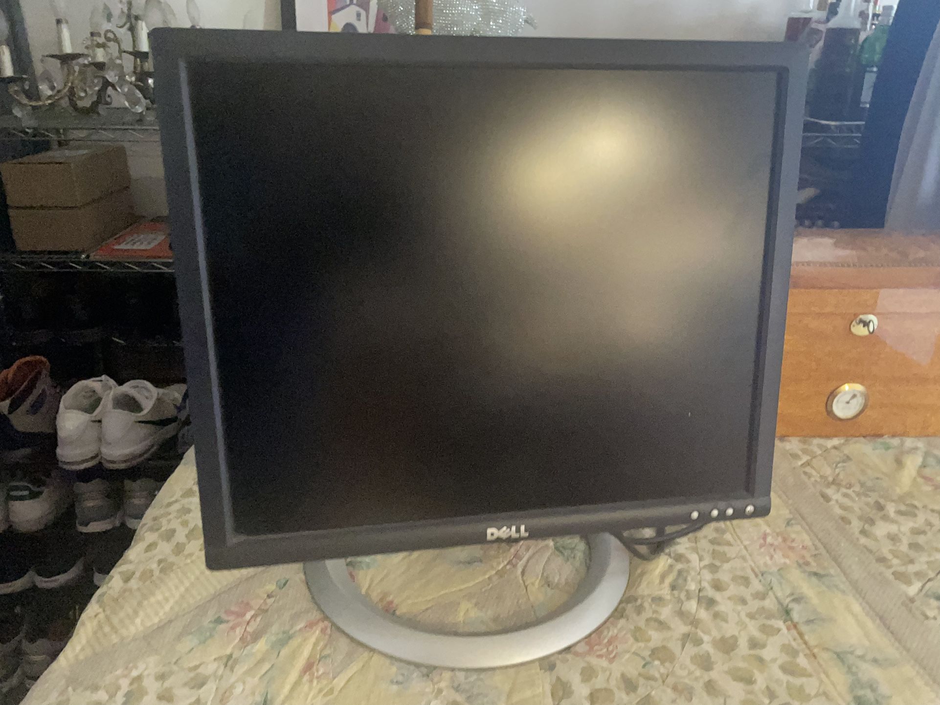 Dell Monitor - 1905 FP LCD 19”