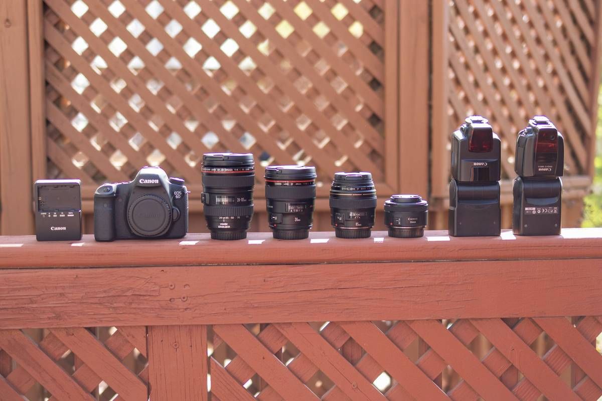 Canon 6D & (3) Lens & (2) Flash Photography Package - Like New