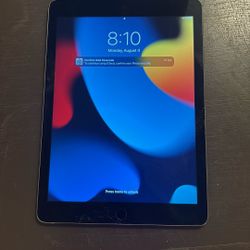 iPad Used Cracked Screen 