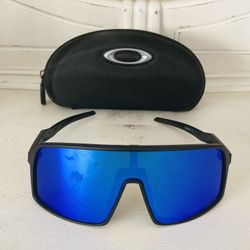 New Oakley Sutro