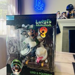 NEW Luigi's Mansion 3: Luigi & Polterpup Collector's 9" Tall Painted Statue