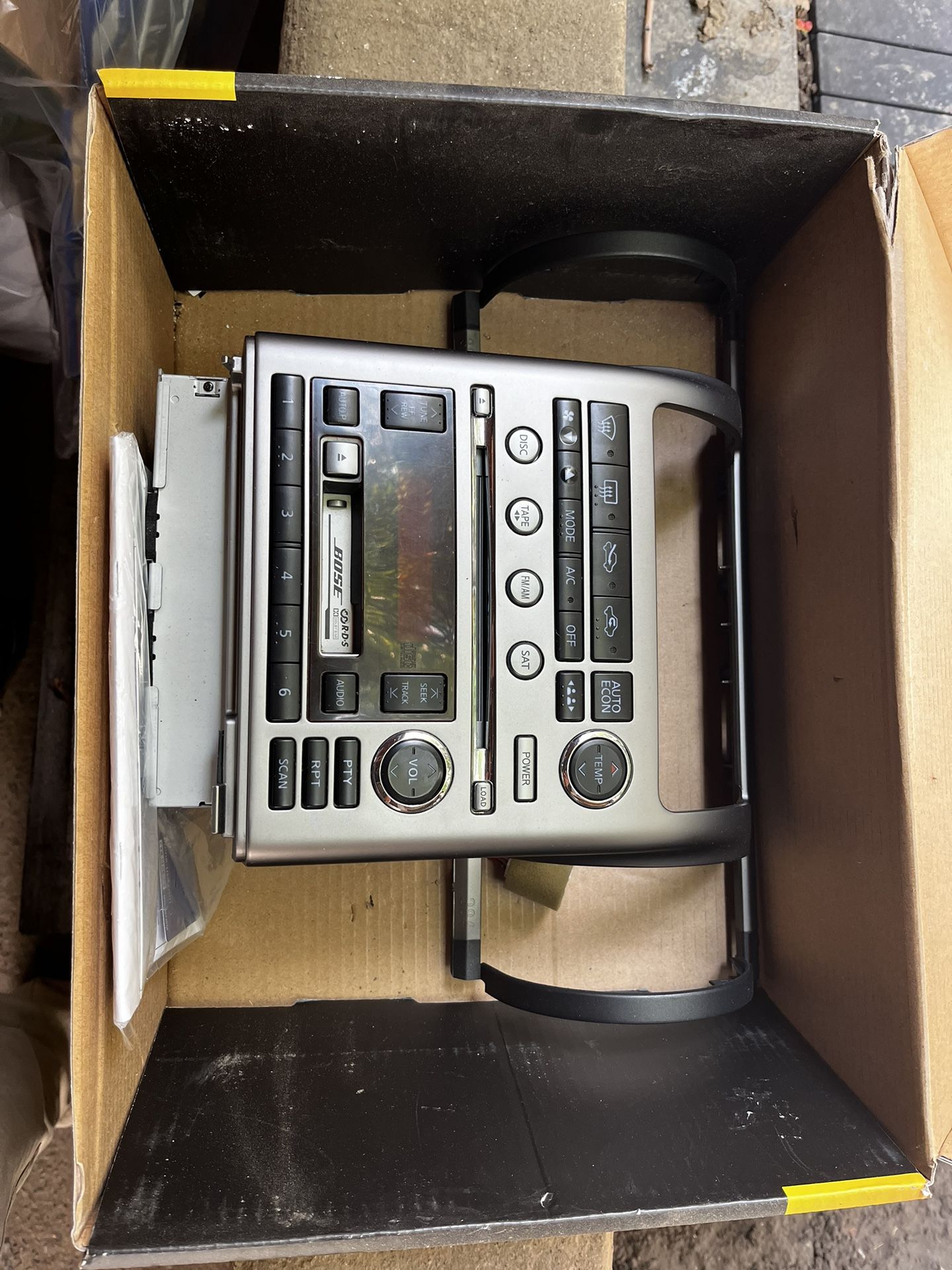 Infiniti G35 Head unit