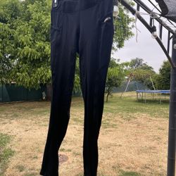 Kerrit Breeches Size Small