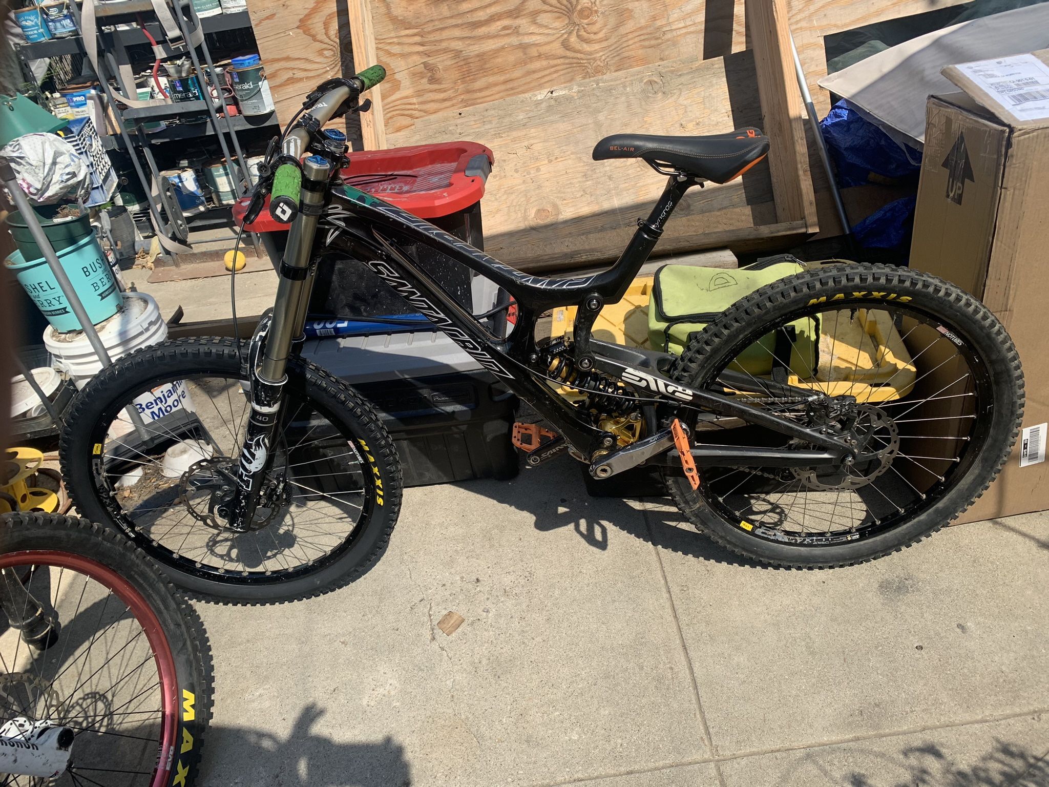 Santa Cruz V10 2016
