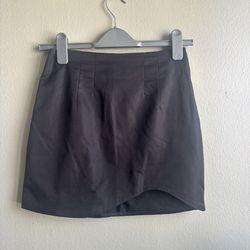 DO+BE Mini Skirt Size Small