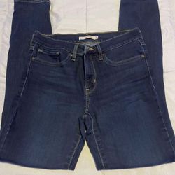 Shaping skinny original Women’s Levi’s. Size 27 