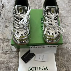 Bottega Veneta Orbits Olive Green 