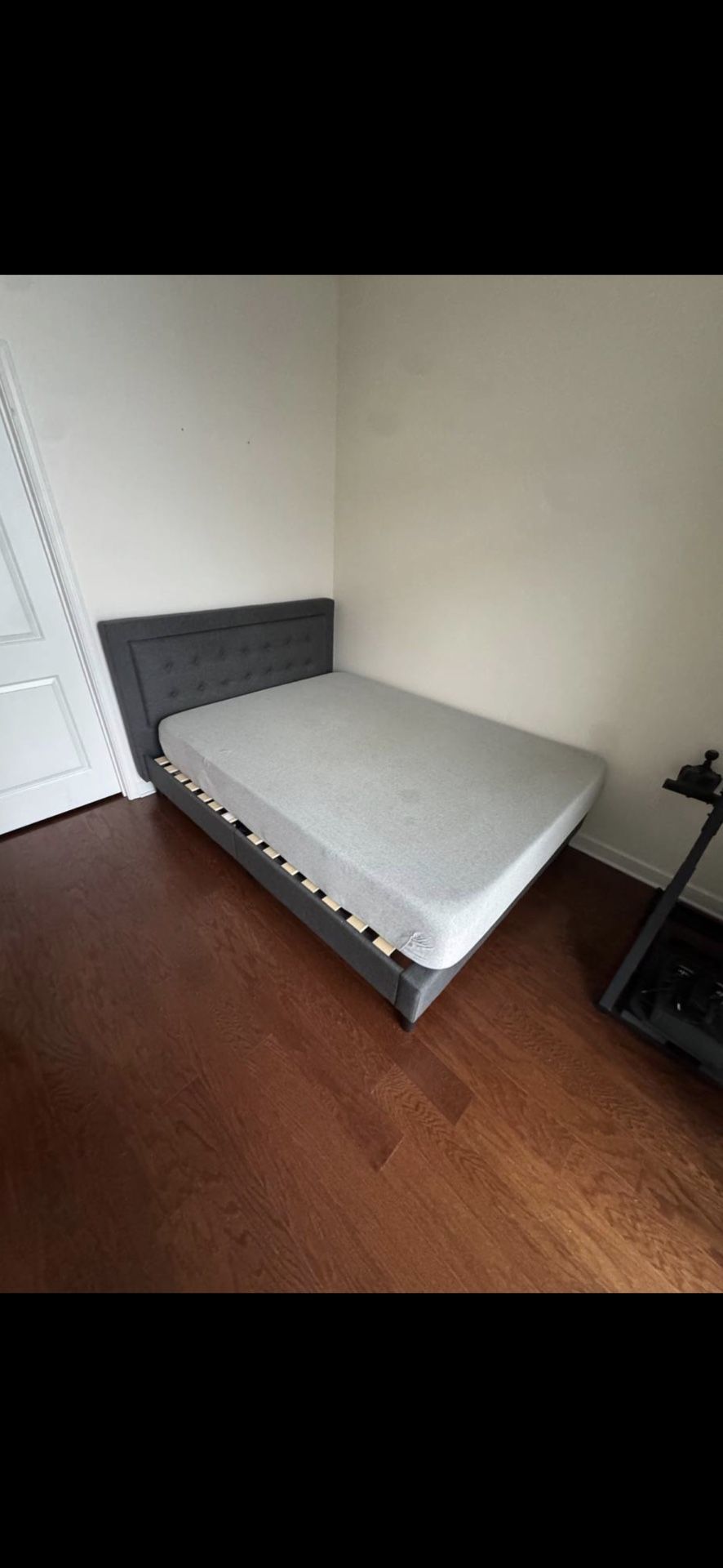 Queen Size Bed Frame – No Mattress, Already Disassembled