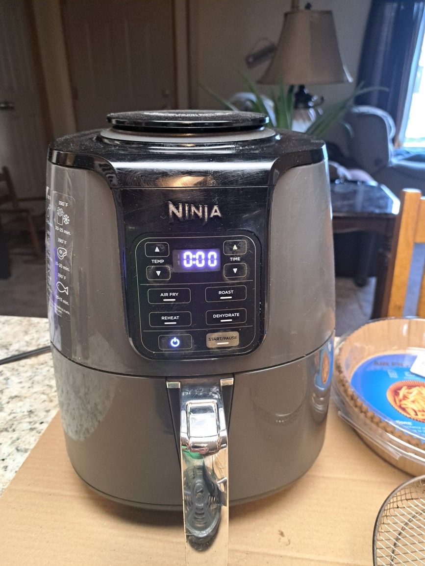 NINJA MULTI FUNCTION AIR FRY, ROAST,REHEAT, DEHYDRATE