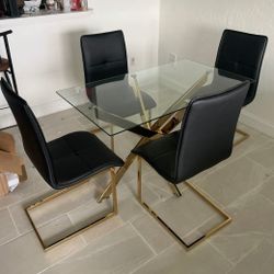 Dining Table Set 47x28 Gold Chairs With Black ⚫️ 👌🏾 