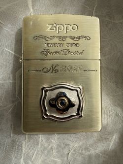 Special limited edition Jewelry Zippo with sapphire gemstone