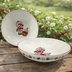 Strawberry Shortcake Set of 2 Silver Buffalo Ceramic Soup/Cereal Bowls