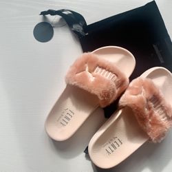 Womens Puma x Fenty by Rihanna Slides Color: Pink Size : 4