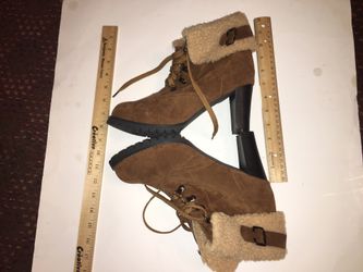 Vero Cuoio sz 8 1/2 (265) ankle cuff 3 1/2” Heel